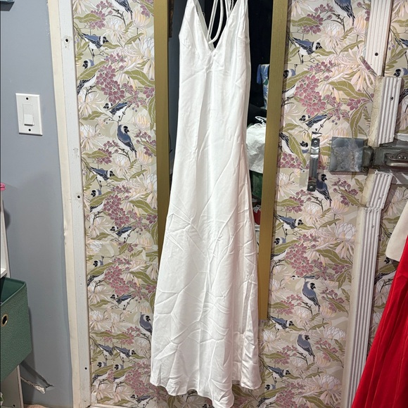 NWOT!! Zara White Satin Slip Dress with Black Label Detail - Picture 2 of 6